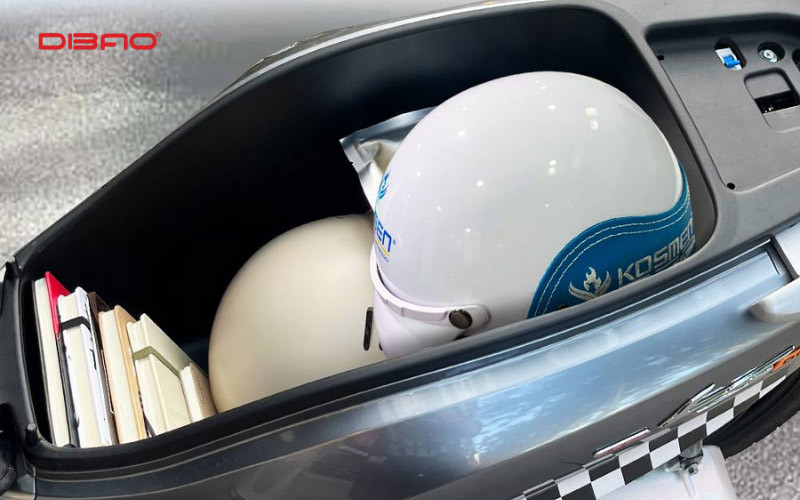 Có nhiều quy định pháp luật liên quan đến vấn đề mang hung khí trong cốp xe máy